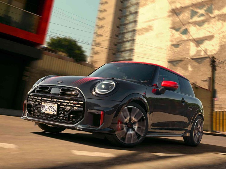 Yeni MINI John Cooper Works | MINI Türkiye Yeni MINI John Cooper Works | MINI Türkiye